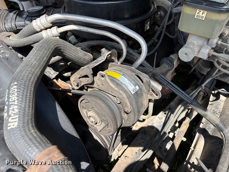 image for item EO4404 1986 Chevrolet Silverado K10 pickup truck