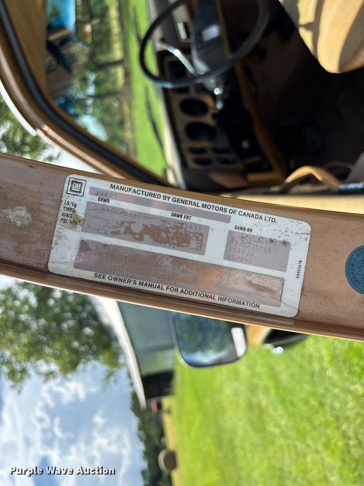 image for item EO4404 1986 Chevrolet Silverado K10 pickup truck