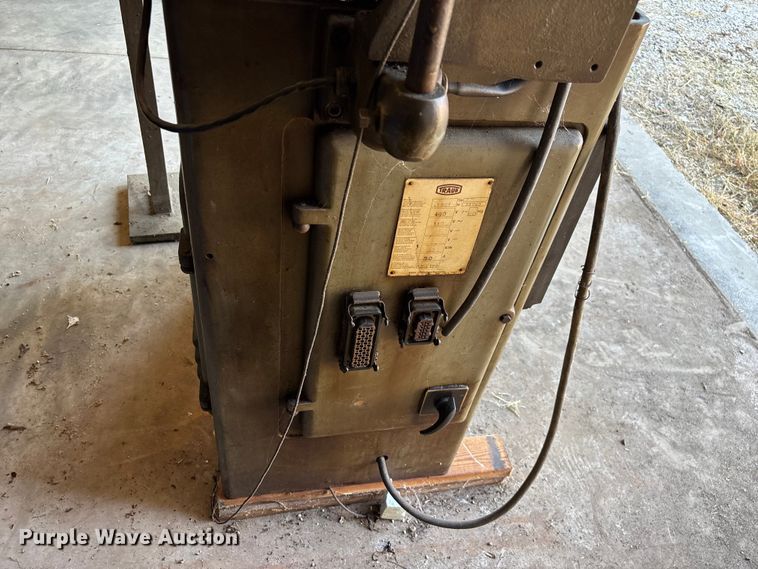 image for item EO4462 (2) Traub bolt machines