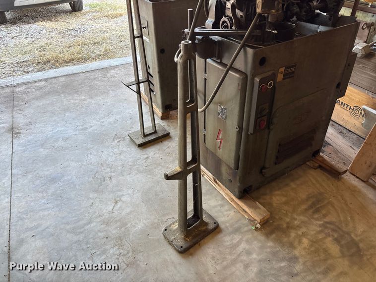 image for item EO4462 (2) Traub bolt machines