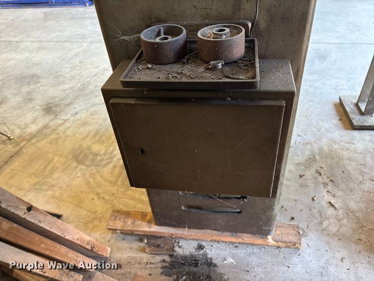 image for item EO4462 (2) Traub bolt machines