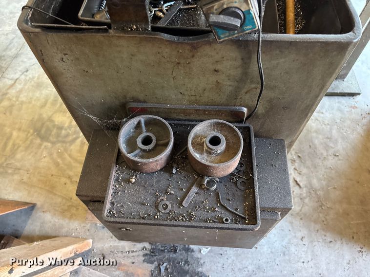image for item EO4462 (2) Traub bolt machines