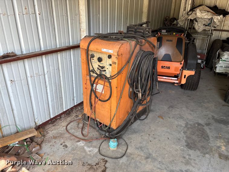 image for item EO4465 Airco 3A/DDR-224HPA/B-D welder