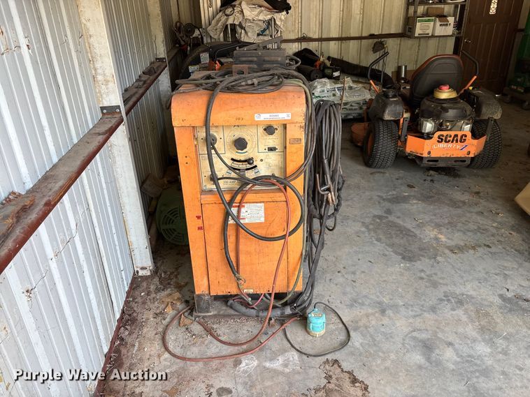 image for item EO4465 Airco 3A/DDR-224HPA/B-D welder