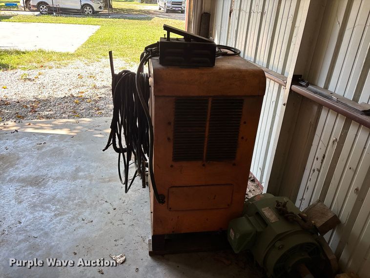 image for item EO4465 Airco 3A/DDR-224HPA/B-D welder