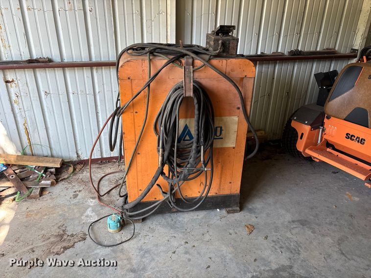 image for item EO4465 Airco 3A/DDR-224HPA/B-D welder