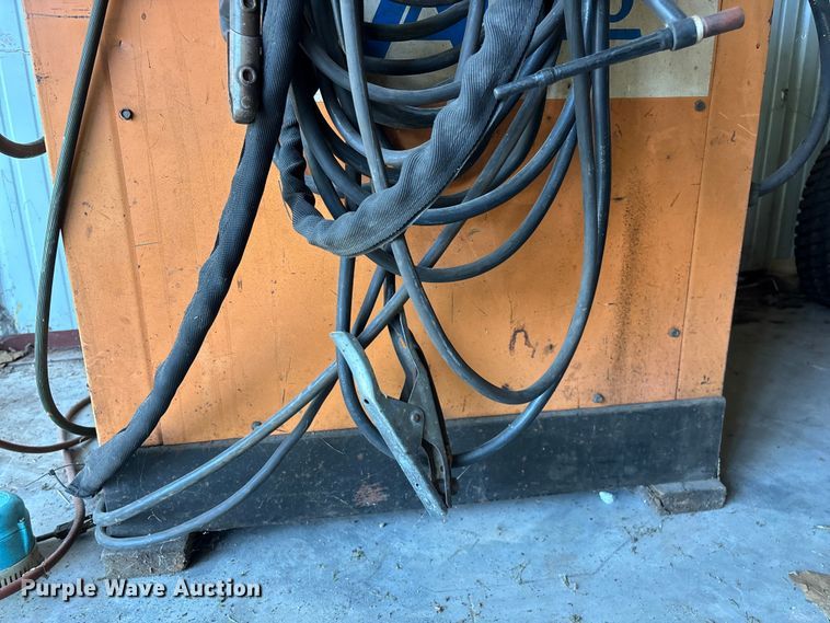 image for item EO4465 Airco 3A/DDR-224HPA/B-D welder
