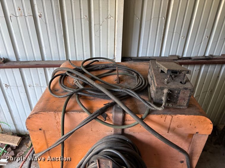 image for item EO4465 Airco 3A/DDR-224HPA/B-D welder