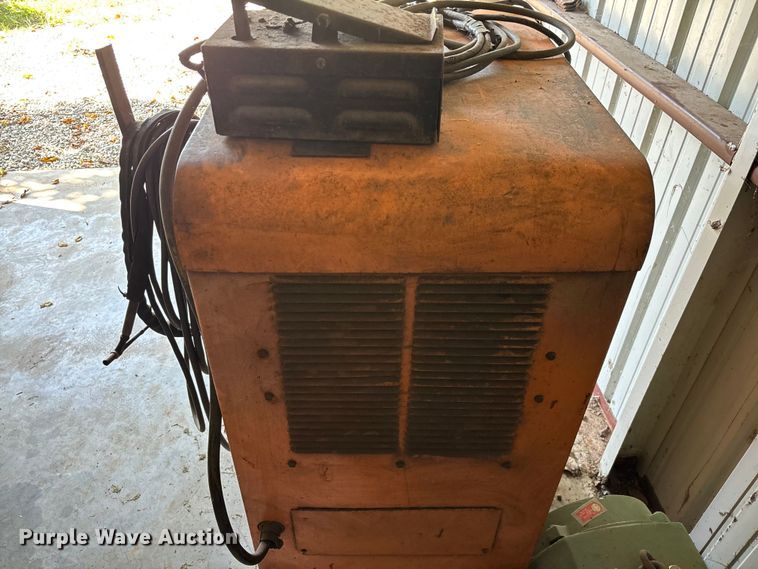image for item EO4465 Airco 3A/DDR-224HPA/B-D welder