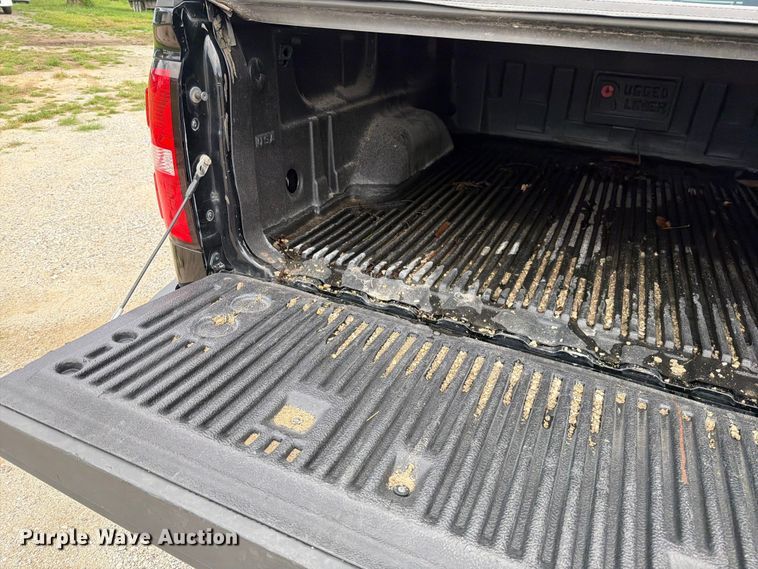 image for item EO8682 2014 GMC Sierra 1500 SLT Crew Cab pickup truck