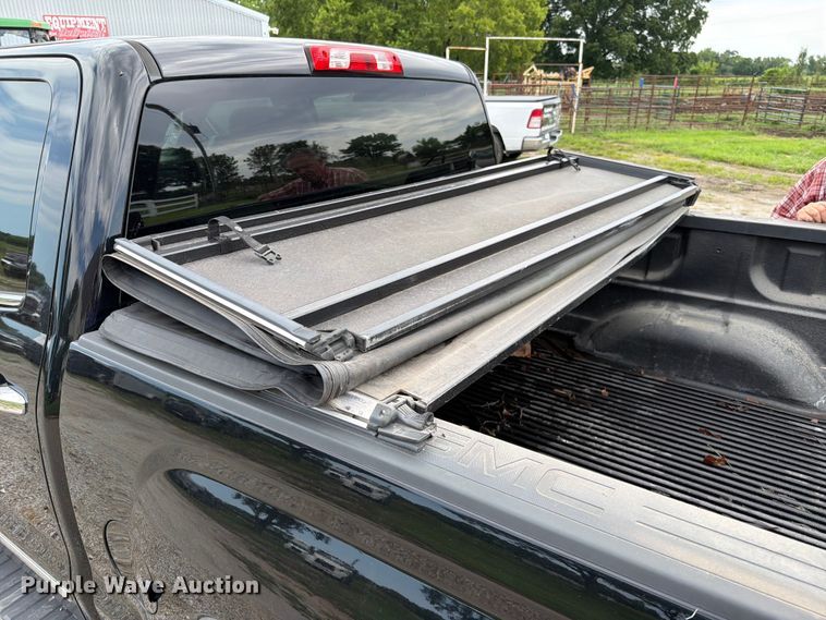 image for item EO8682 2014 GMC Sierra 1500 SLT Crew Cab pickup truck