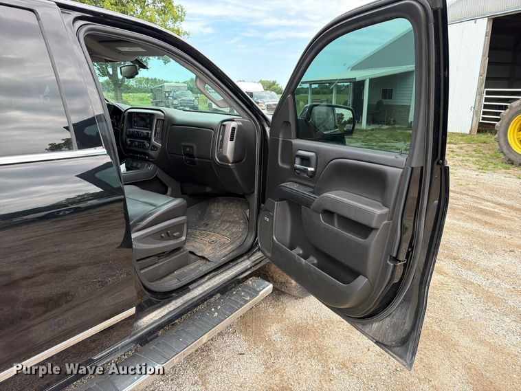 image for item EO8682 2014 GMC Sierra 1500 SLT Crew Cab pickup truck