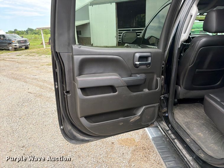 image for item EO8682 2014 GMC Sierra 1500 SLT Crew Cab pickup truck