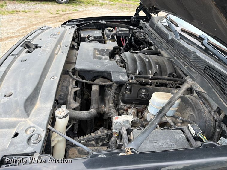image for item EO8682 2014 GMC Sierra 1500 SLT Crew Cab pickup truck