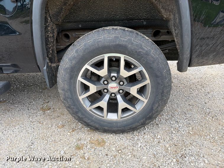 image for item EO8682 2014 GMC Sierra 1500 SLT Crew Cab pickup truck