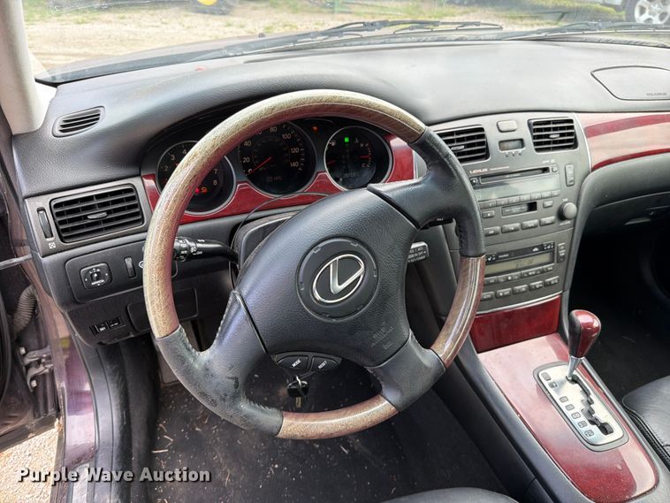 image for item EO8683 2002 Lexus 300ES 