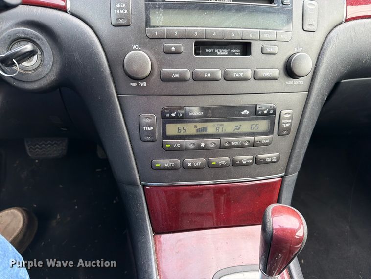 image for item EO8683 2002 Lexus 300ES 