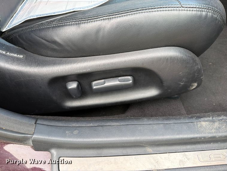 image for item EO8683 2002 Lexus 300ES 