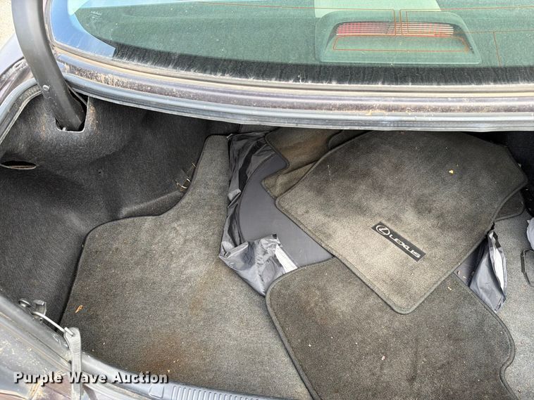 image for item EO8683 2002 Lexus 300ES 