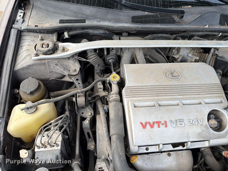 image for item EO8683 2002 Lexus 300ES 