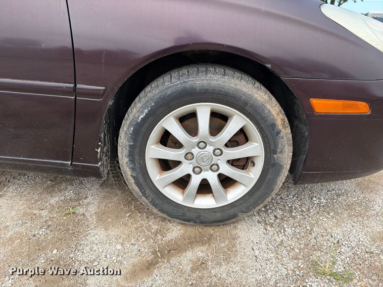 image for item EO8683 2002 Lexus 300ES 