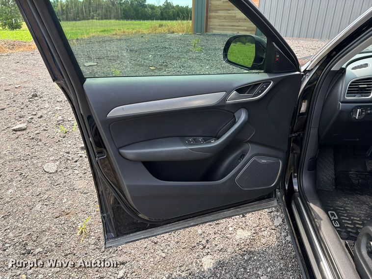 image for item EO8695 2015 Audi Q3 Quattro Prestige SUV