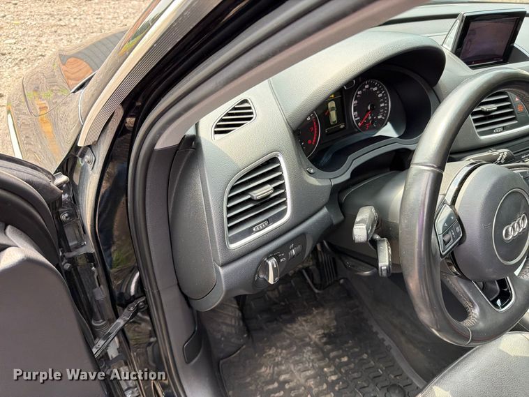 image for item EO8695 2015 Audi Q3 Quattro Prestige SUV