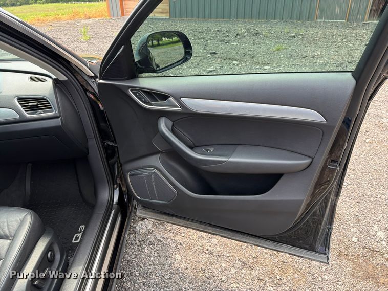 image for item EO8695 2015 Audi Q3 Quattro Prestige SUV