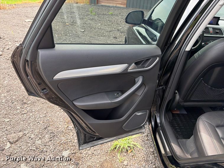 image for item EO8695 2015 Audi Q3 Quattro Prestige SUV