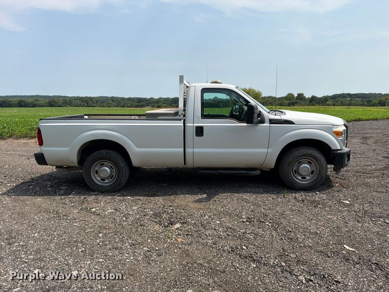 image for item EO8696 2012 Ford F250 Super Duty XL pickup truck