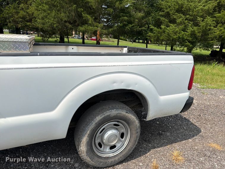 image for item EO8696 2012 Ford F250 Super Duty XL pickup truck
