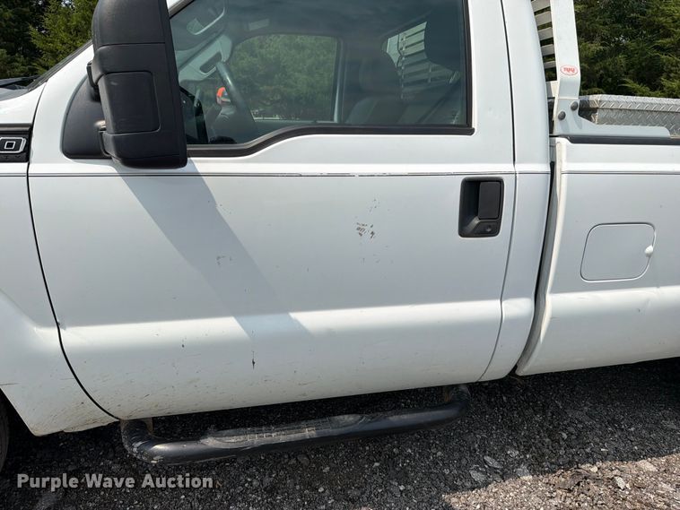 image for item EO8696 2012 Ford F250 Super Duty XL pickup truck