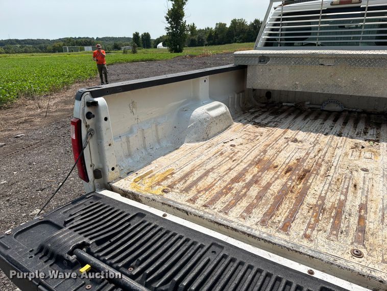 image for item EO8696 2012 Ford F250 Super Duty XL pickup truck