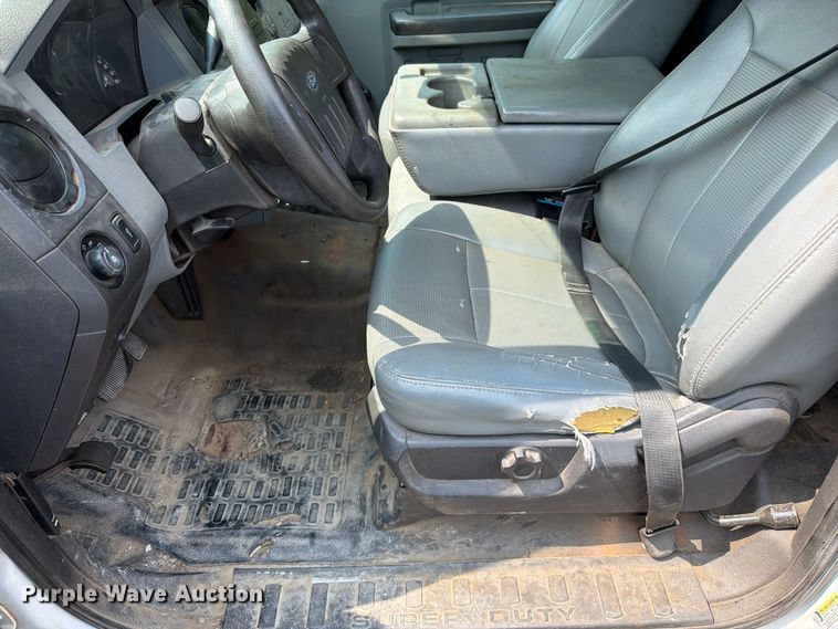 image for item EO8696 2012 Ford F250 Super Duty XL pickup truck