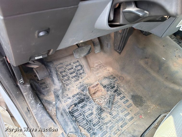 image for item EO8696 2012 Ford F250 Super Duty XL pickup truck