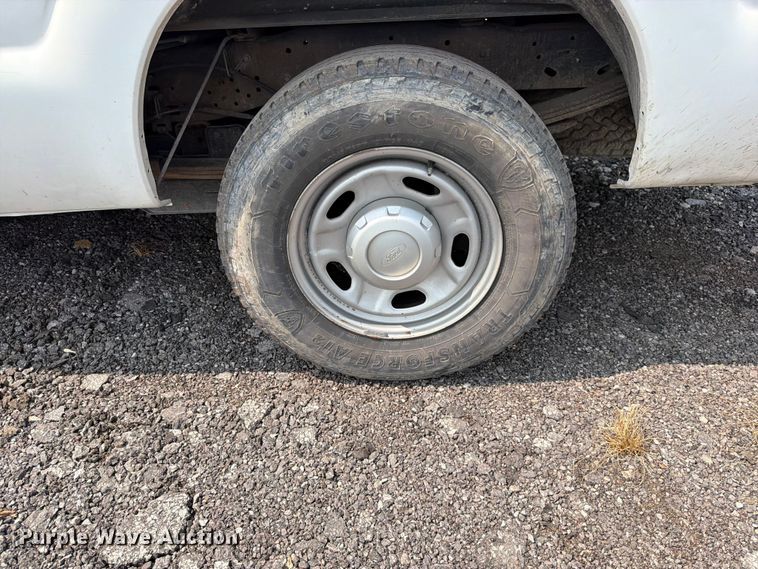 image for item EO8696 2012 Ford F250 Super Duty XL pickup truck