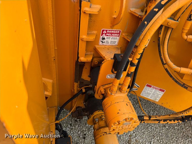 image for item EO8698 2024 Brandit 1590 XP wood chipper