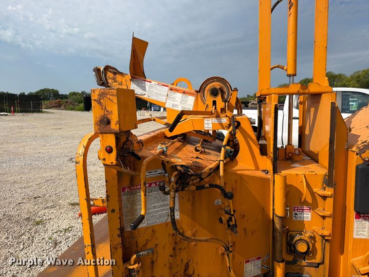 image for item EO8698 2024 Brandit 1590 XP wood chipper