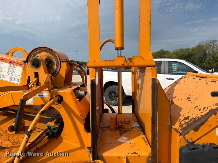 image for item EO8698 2024 Brandit 1590 XP wood chipper