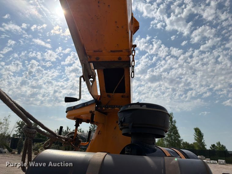 image for item EO8698 2024 Brandit 1590 XP wood chipper