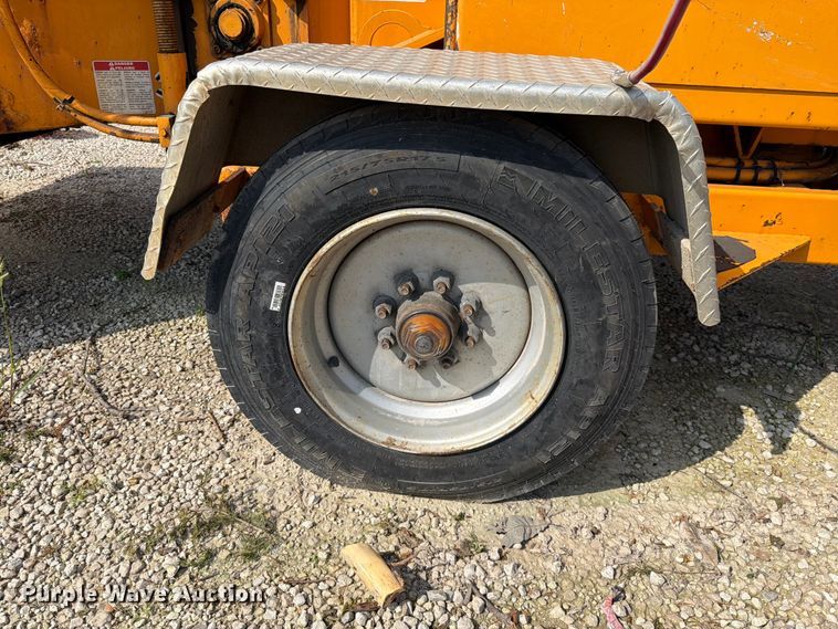 image for item EO8698 2024 Brandit 1590 XP wood chipper