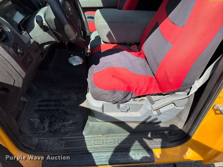 image for item EO8732 2013 Ford F150 XL pickup truck