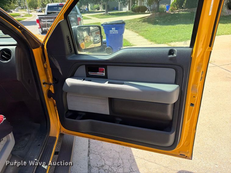 image for item EO8732 2013 Ford F150 XL pickup truck