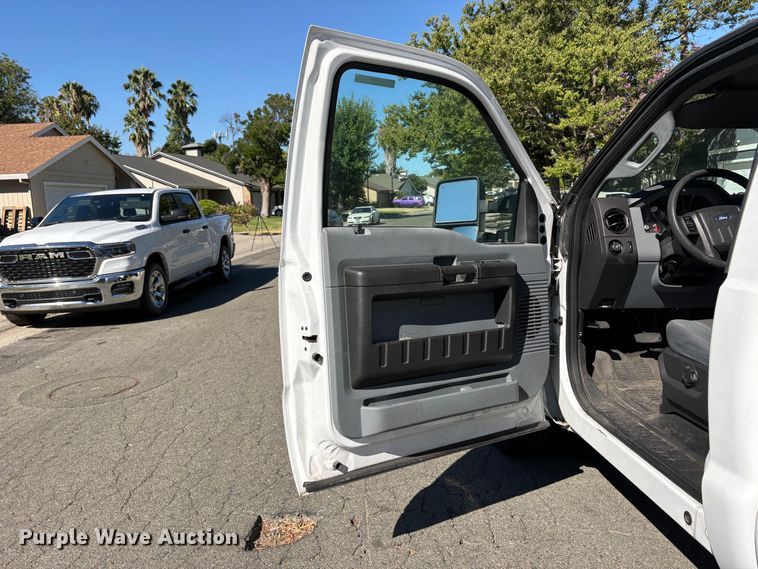 image for item EP3021 2015 Ford F250 Super Duty pickup truck
