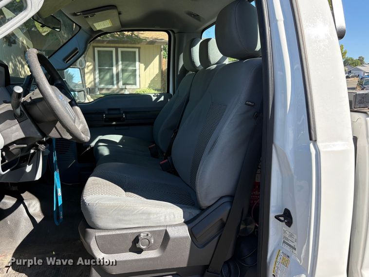 image for item EP3021 2015 Ford F250 Super Duty pickup truck