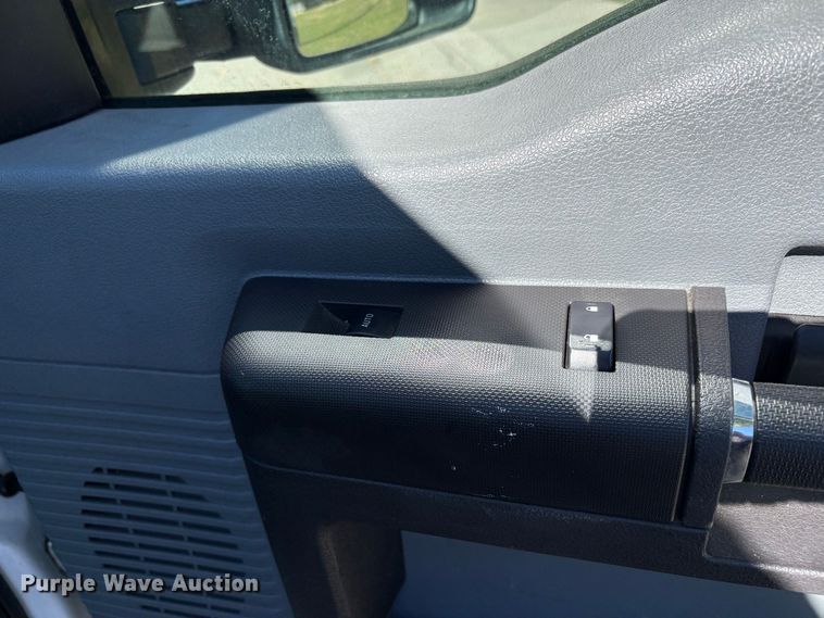 image for item EP3021 2015 Ford F250 Super Duty pickup truck