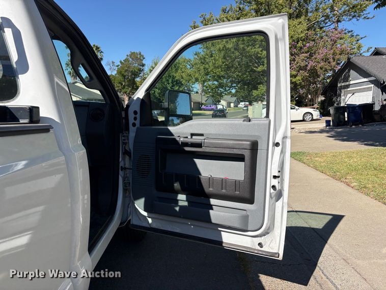 image for item EP3021 2015 Ford F250 Super Duty pickup truck
