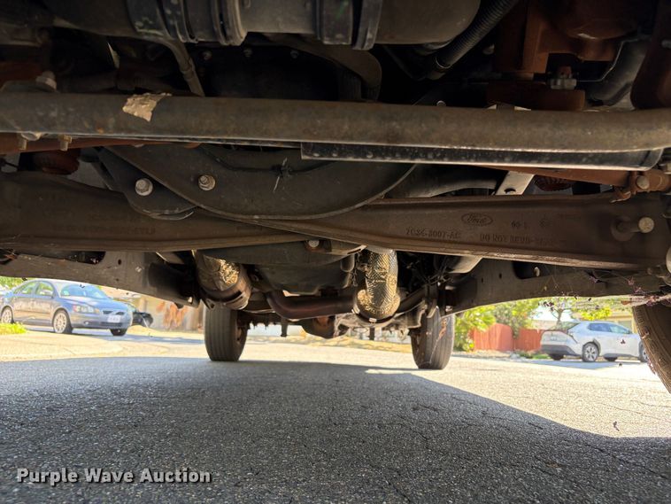 image for item EP3021 2015 Ford F250 Super Duty pickup truck