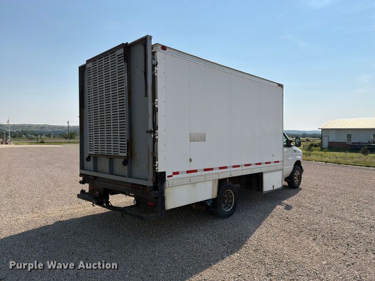 image for item ER1987 2005 Ford E450 box truck