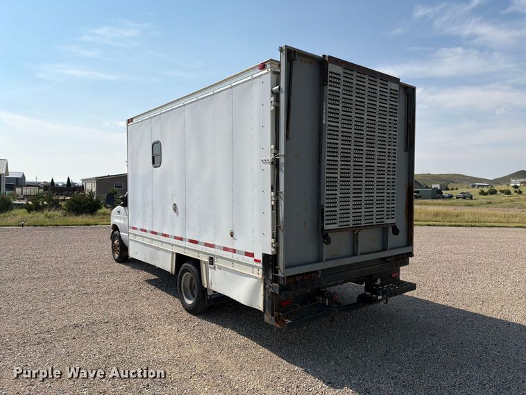 image for item ER1987 2005 Ford E450 box truck